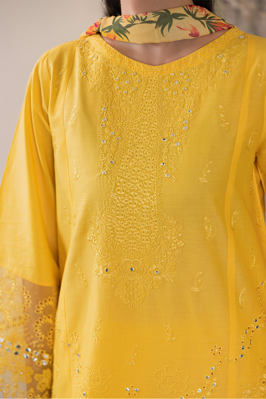 Golden Topaz-Luxury Pret (3PC)